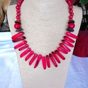 Set of Tagua Necklace, matching Earrings